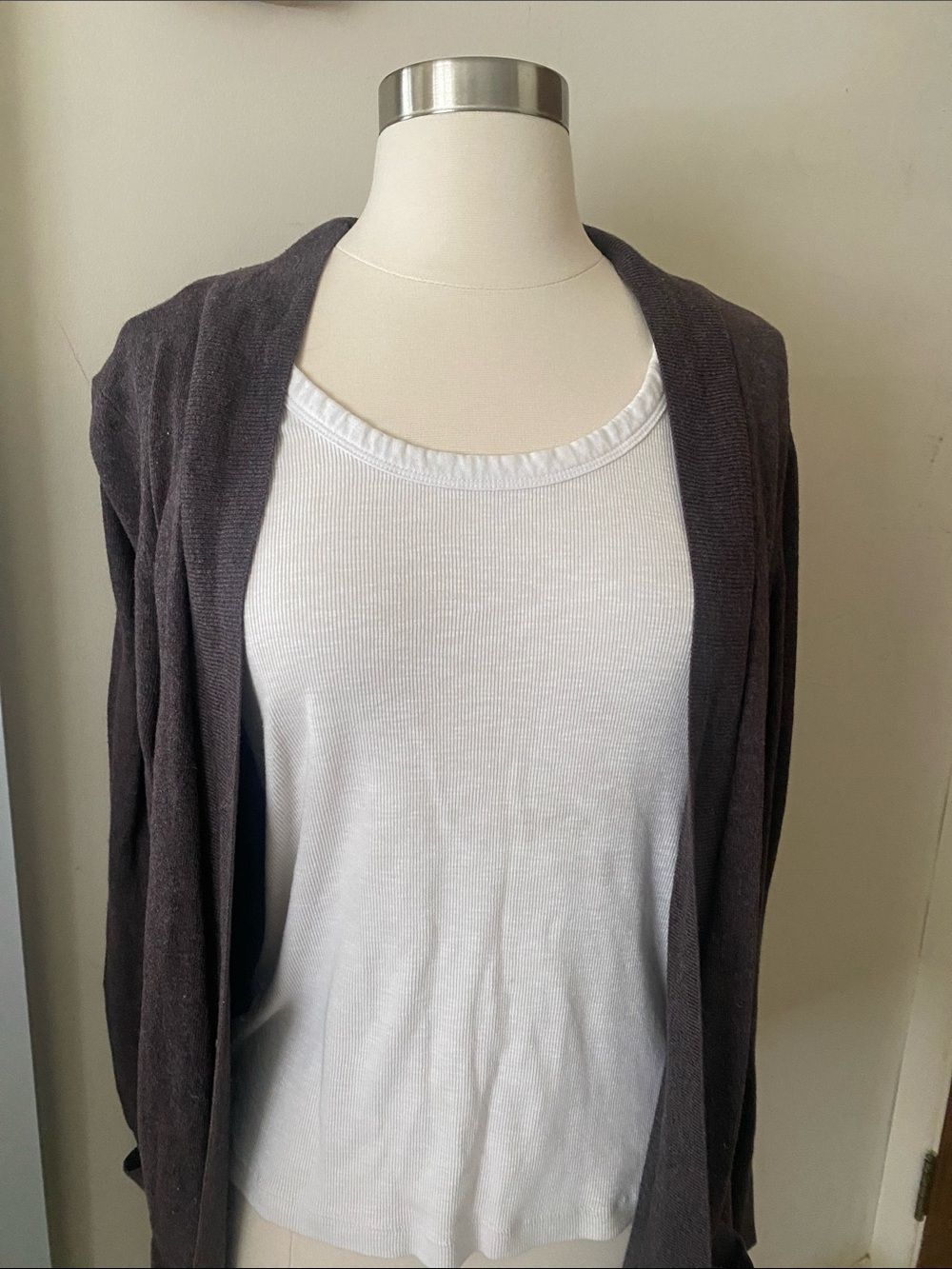 Basic Open Cardigan - Picture 2 of 4